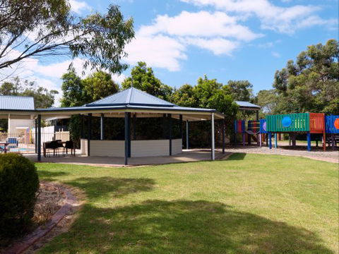 Woodbyne Resort - Dalby Accommodation 1
