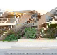 1/3 Strangways - Dalby Accommodation