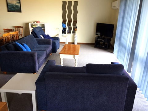 1/3 Strangways - Dalby Accommodation 1