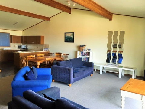1/3 Strangways - Dalby Accommodation 7