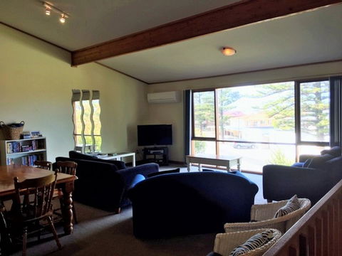 1/3 Strangways - Dalby Accommodation 9