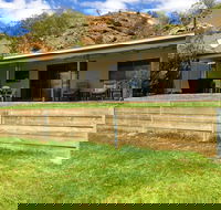 38 Greenbanks drive Sunny Banks- River Shack Rentals - Dalby Accommodation