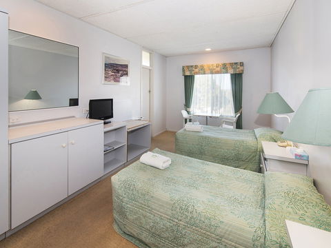 Augusta Hotel Motel - Dalby Accommodation 7