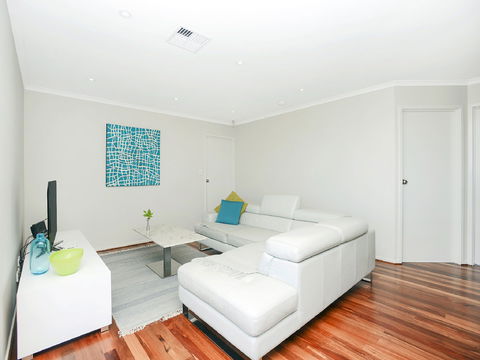 Bluff Retreat - 17 Davies Street - Dalby Accommodation 2