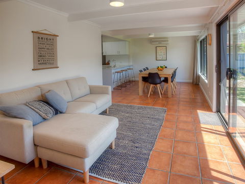 Caits Place - Dalby Accommodation 2