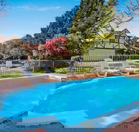 Cedar Cottage - Tudor Village Unit 3 - Dalby Accommodation