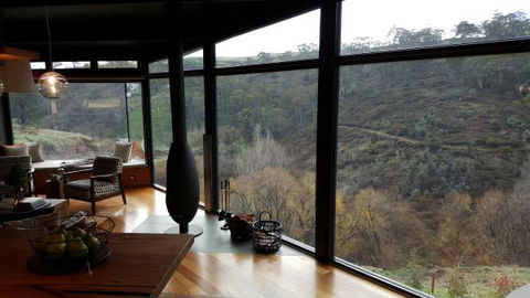 Clifftop At Hepburn - Dalby Accommodation 7