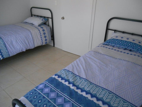 Cluff Vew - Dalby Accommodation 9