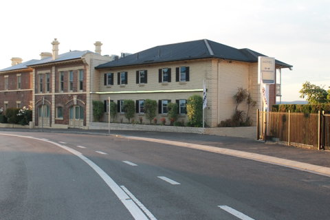 Coach House Launceston - Dalby Accommodation 0