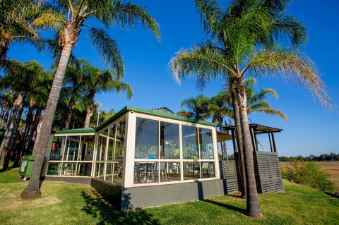 Discovery Parks - Lake Hume - Dalby Accommodation 3