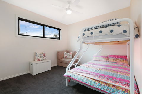 Divine - Dalby Accommodation 8