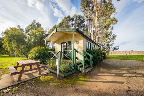 Eildon Riverside Holiday Park - Dalby Accommodation 4