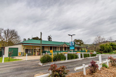 Eildon Riverside Holiday Park - Dalby Accommodation 6