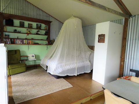Fig Tree Retro Studio - Dalby Accommodation 5