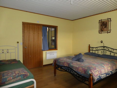 Flinders Chase Farm Stay - Dalby Accommodation 4