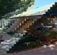 Hahndorf Oak Tree Cottages - Dalby Accommodation