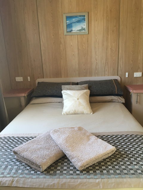 Kingscote Tourist Park And Family Units - Dalby Accommodation 2
