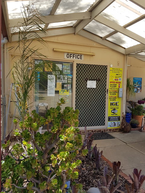 Kingscote Tourist Park And Family Units - Dalby Accommodation 5