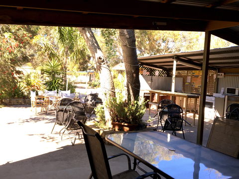 Kingscote Tourist Park And Family Units - Dalby Accommodation 6