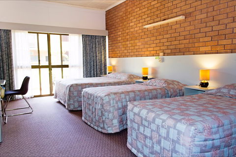 Litchfield Motel - Dalby Accommodation 3