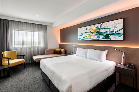 Mercure Sunshine Coast Kawana Waters - Dalby Accommodation 1