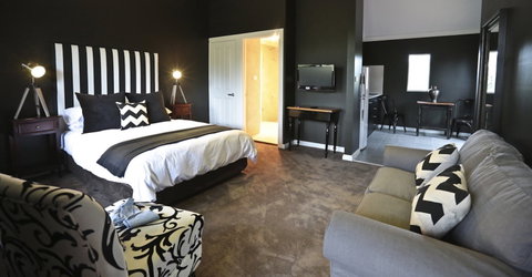 One Paddock Currency Creek Winery - Dalby Accommodation 0
