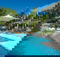 Port Douglas Getaways - The White Oasis - Dalby Accommodation