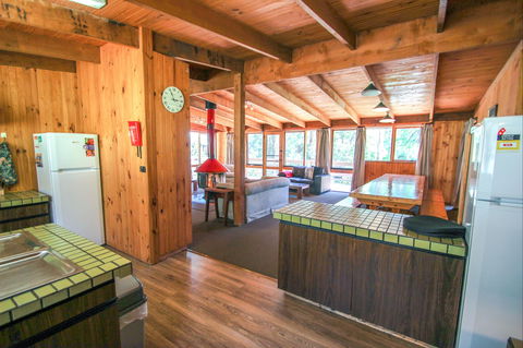 Sambar Lodge - Dalby Accommodation 3