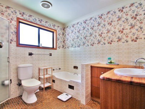 Sandshores - Dalby Accommodation 7
