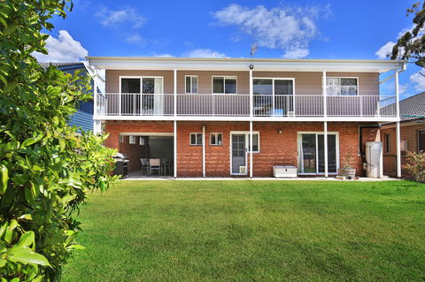 Sandbar - Dalby Accommodation 0
