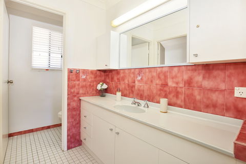 Sandbar - Dalby Accommodation 9