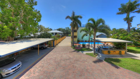 Sky View Units - Dalby Accommodation 4
