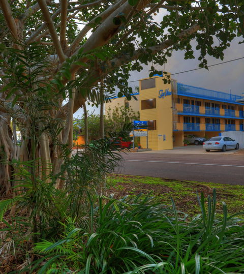 Sky View Units - Dalby Accommodation 6