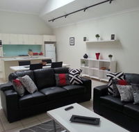 Studio One Accommodation - Dalby Accommodation