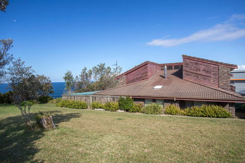 Stunning Clifftop - Dalby Accommodation 0