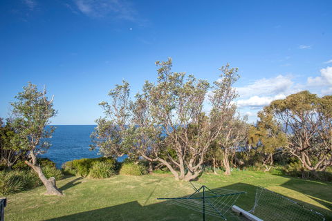 Stunning Clifftop - Dalby Accommodation 4
