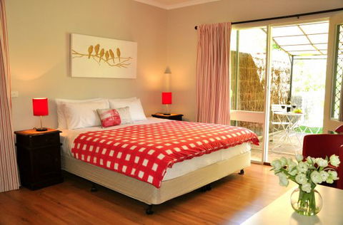 Tessies House - Dalby Accommodation 4