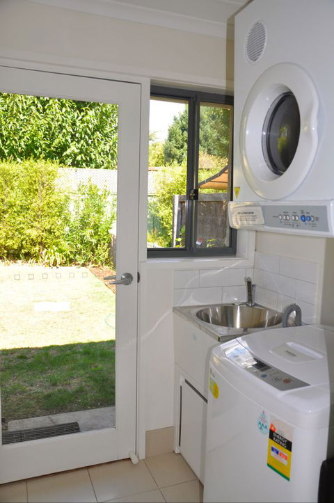 Tessies House - Dalby Accommodation 8
