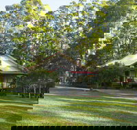 Telegraph Retreat Cottages - Dalby Accommodation