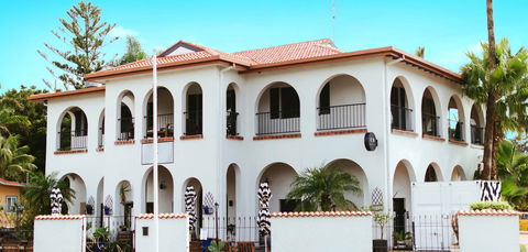 The Med Crescent Head - Dalby Accommodation 0