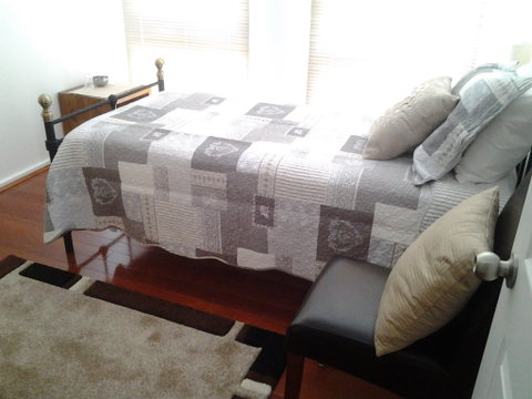 The Pommy Tree Bed And Breakfast - Dalby Accommodation 3
