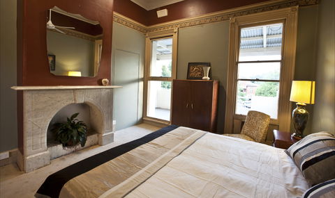 The Delatite Hotel - Dalby Accommodation 2