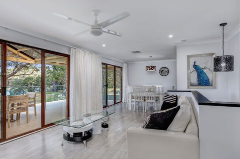 The Waterfront  Jervis Bay - Dalby Accommodation 1