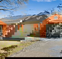 Wood Street Central - Dalby Accommodation