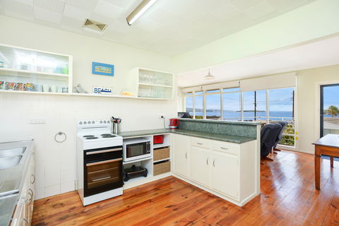 19 Investigator Crescent, Encounter Bay - Dalby Accommodation 7