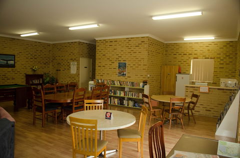 Acclaim Swan Valley Tourist Park - Dalby Accommodation 1