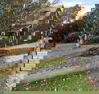 Arcadia Cottages at Cambewarra - Dalby Accommodation