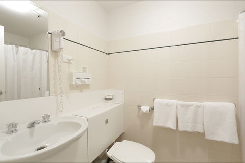 Atrium Hotel Mandurah - Dalby Accommodation 6