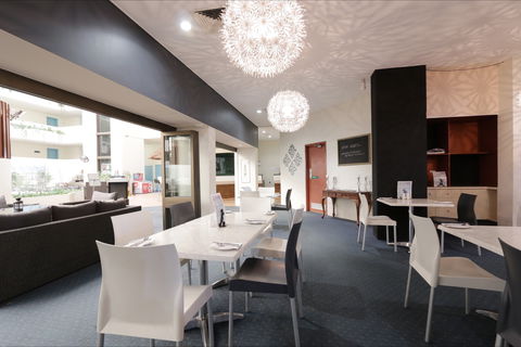 Atrium Hotel Mandurah - Dalby Accommodation 8