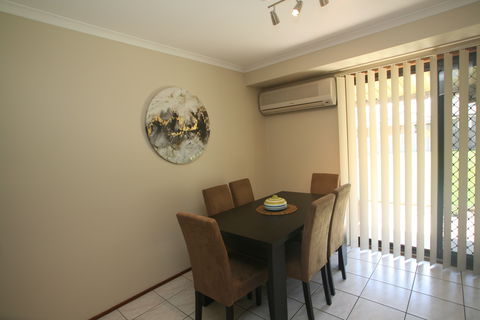 Badgee Holiday Home - Dalby Accommodation 1